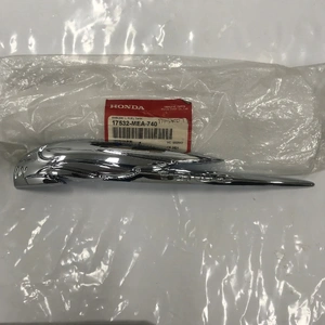 VTX1300S 2005-07 OEM LEFT FUEL TANK CHROME EMBLEM 	17532MEA740