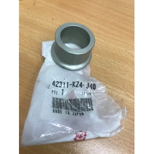 CR125/250/CRF250R/450R / CRF250X /450X OEM REAR WHEEL  SPACER 42311KZ4J40