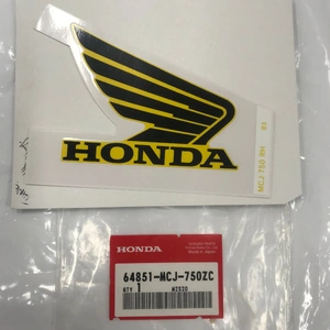 CBR900RR 2002 OEM RIGHT  FUEL TANK DECAL  *TYPE3* 64851MCJ750ZC