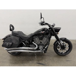 2013 VICTORY 1700CC HAMMER 8-BALL CRUISER