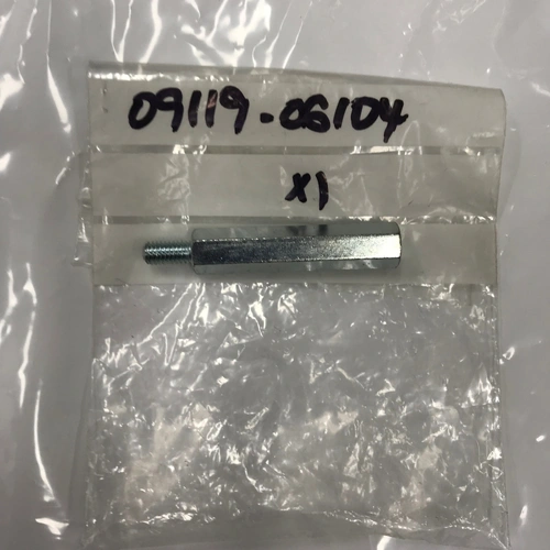 GSXR1000/ GSX1300R /VZ800 OEM BOLT/ BRACKET FRONT REFLECTOR 0911906104 - SKU:0911906104