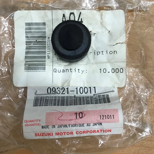GSX-R600/750/1000/RGV250 /LT80 OEM SEAT RUBBER CUSHION 0932110011 - SKU:0932110011