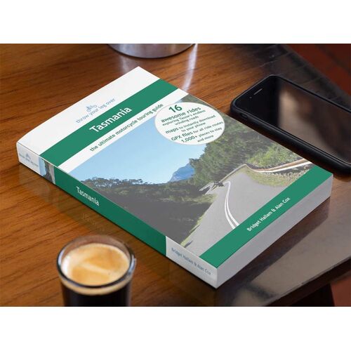 TRAVEL GUIDE BOOK TASMANIA - SKU:117322