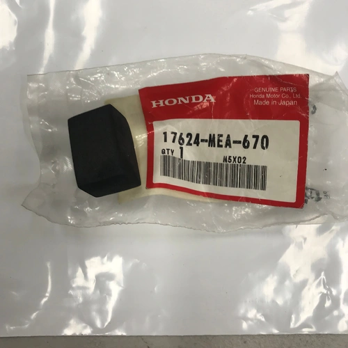 VTX1300S 2003-07 FUEL TANK TOP COVER CUSHION 17624MEA670 - SKU:17624MEA670