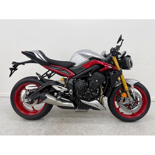 2026 Triumph 765CC STREET TRIPLE RX Road