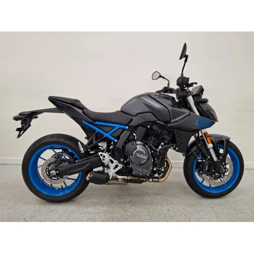2025 Suzuki 800CC GSX-8S Road
