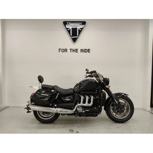 2018 Triumph 2300CC ROCKET III ROADSTER CRUISER