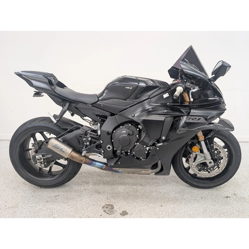 2025 YAMAHA 1000CC YZF-R1 SPORTS