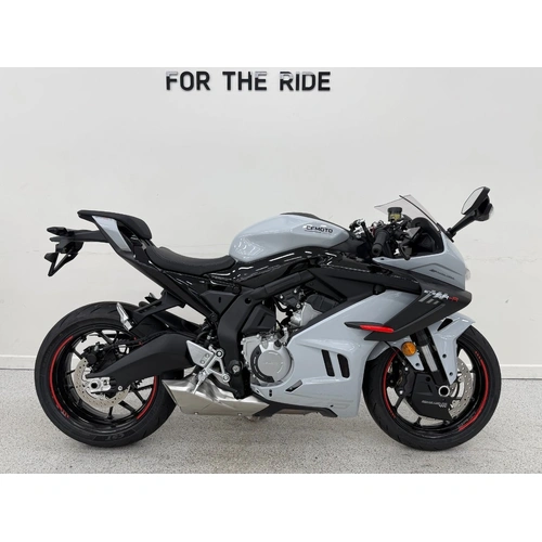 2025 CF Moto 675CC 675SR-R ABS Road