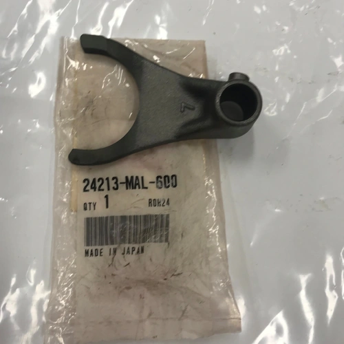 CBR600F 1995-98 / CB900F 2002-07 OEM LEFT,GEAR SHIFT FORK  24213MAL600 - SKU:24213MAL600