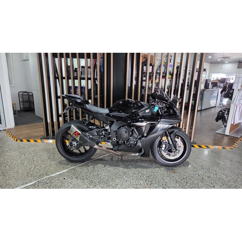 2024 Yamaha 1000CC YZF-R1 SPORTS