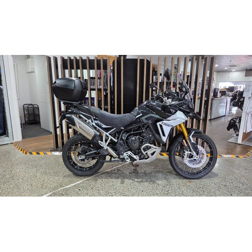 2025 Triumph 900CC TIGER 900 RALLY PRO DUAL SPORTS