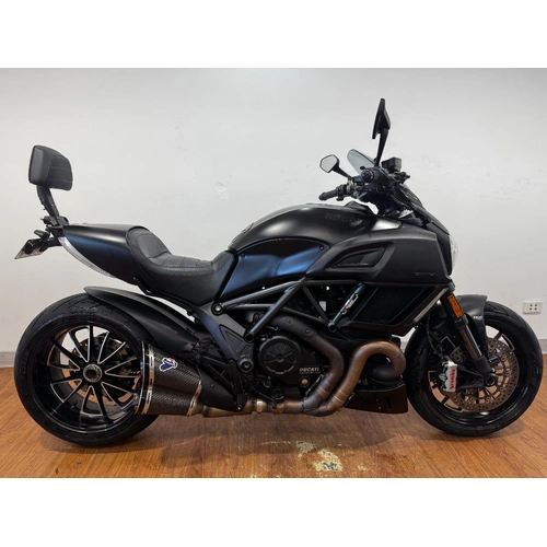 2017 DUCATI 1200CC DIAVEL CRUISER