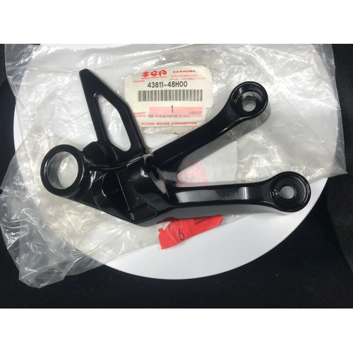 GW250 2013-17 OEM RIGHT SIDE PILLION FOOTREST BRACKET  4381148H00 - SKU:4381148H00