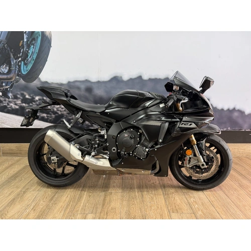 2025 Yamaha 1000CC YZF-R1 SPORTS
