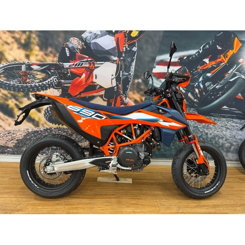 2024 Ktm 690CC 690 SMC R SUPERMOTARD