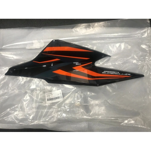  SUPER DUKE R 2022 OEM Radiator shroud right  BLACK 61708051000CBA - SKU:61708051000CBA