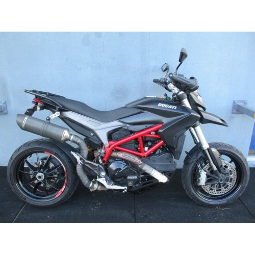 2013 DUCATI 800CC HYPERMOTARD 821 DUAL SPORTS