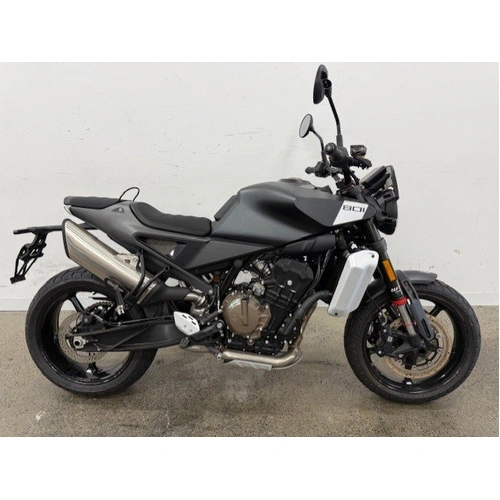 2024 HUSQVARNA 800CC SVARTPILEN 801 Road
