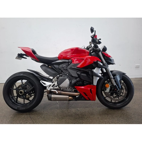2022 DUCATI 955CC STREETFIGHTER V2 DUAL SPORTS