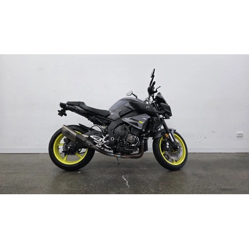 2016 Yamaha 1000CC MT-10 SPORTS