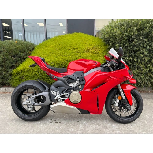 2025 DUCATI 1100CC PANIGALE V4 SPORTS