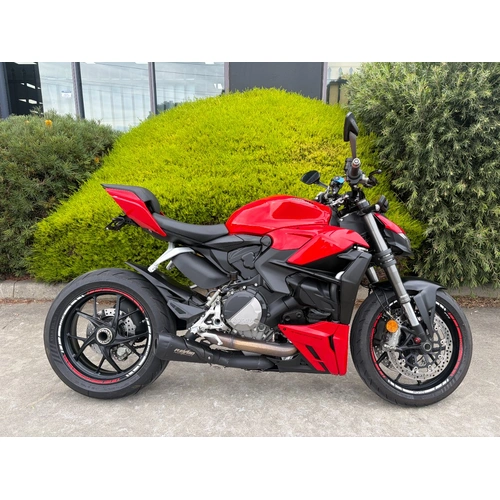 2022 DUCATI 955CC STREETFIGHTER V2 DUAL SPORTS