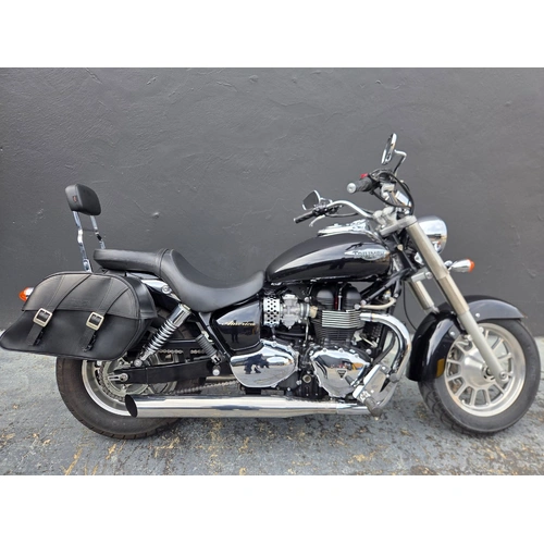 2011 Triumph 865CC BONNEVILLE Road