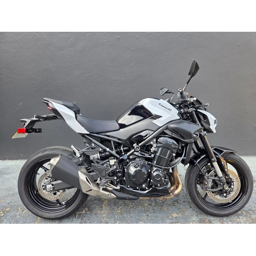 2025 Kawasaki 900CC Z900RS (ZR900C) SPORTS