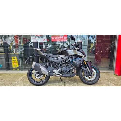 2025 CF MOTO 450CC 450 NK Road
