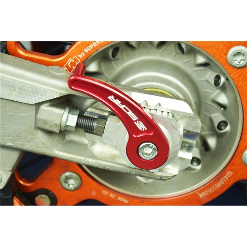 Scar Rear Axle Pull - KTM/Husqvarna/Gas Gas - Red - SKU:SRRAP500RD