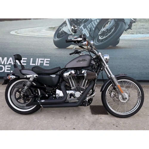 2016 HARLEY-DAVIDSON 1200CC XL1200V SEVENTY-TWO CRUISER
