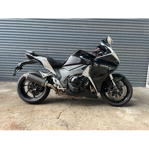 2011 Honda 1200CC VFR1200F Road