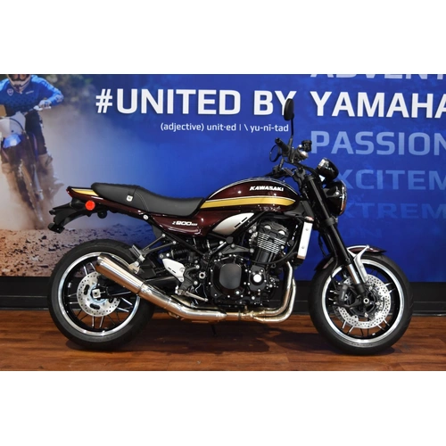 2025 Kawasaki 900CC ZR900CSFBN