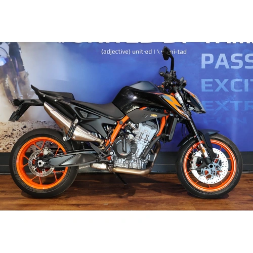 2023 Ktm 890CC 890 DUKE R Road